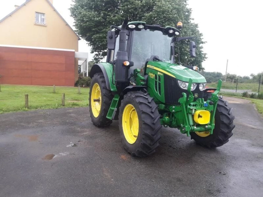 John Deere 6100M