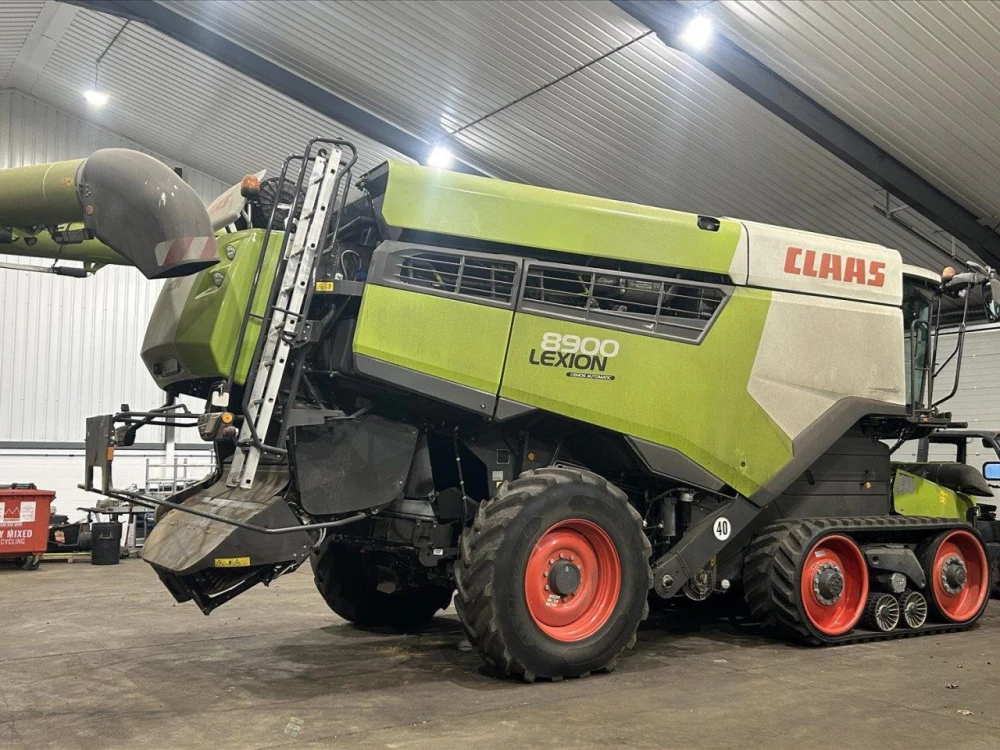 Claas LEXION 8900 TT