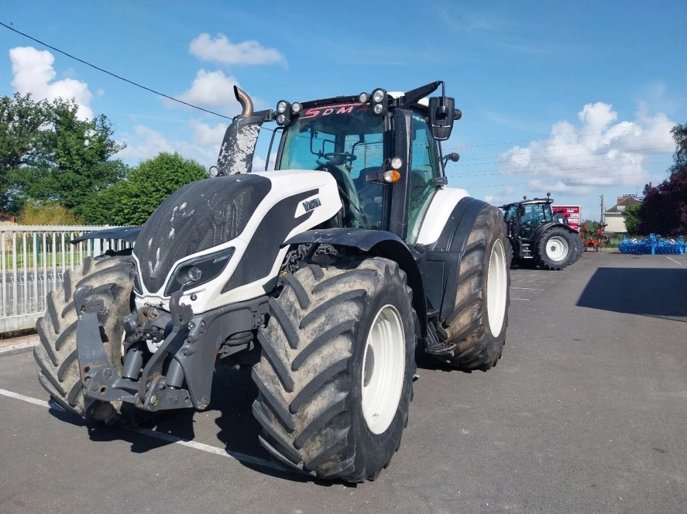 Valtra t234 versu