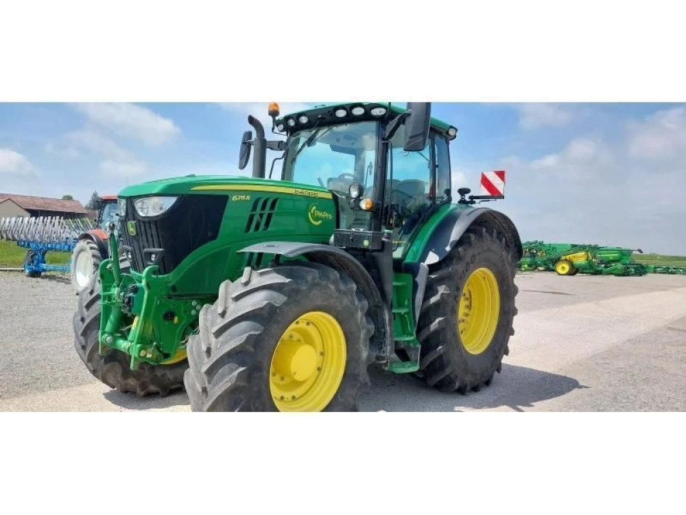 John Deere 6215R