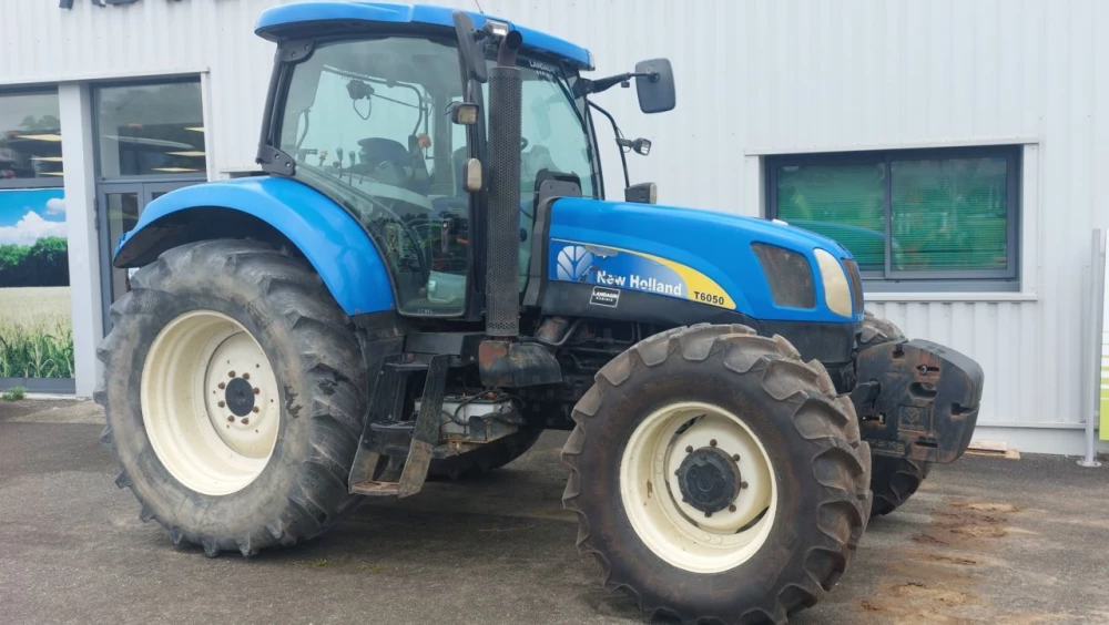 New Holland T6050