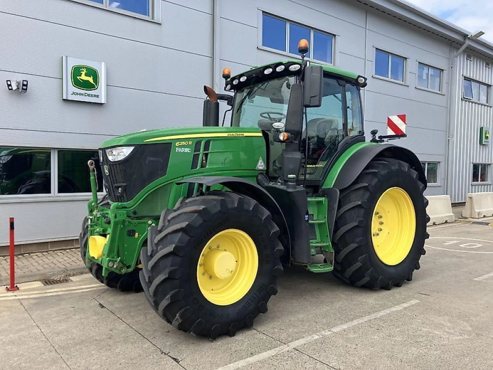 John Deere 6250R