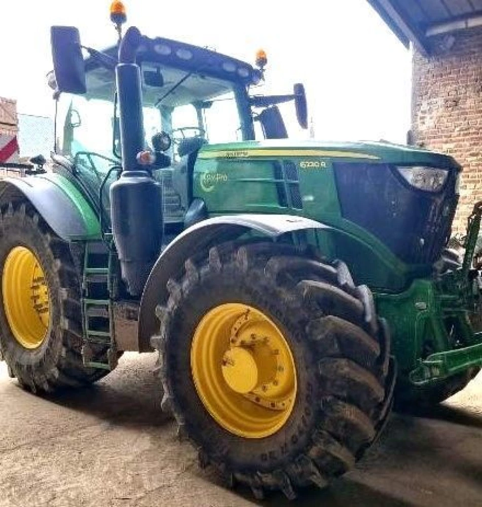 John Deere 6230R