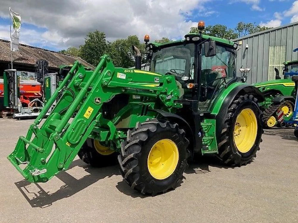 John Deere 6130R