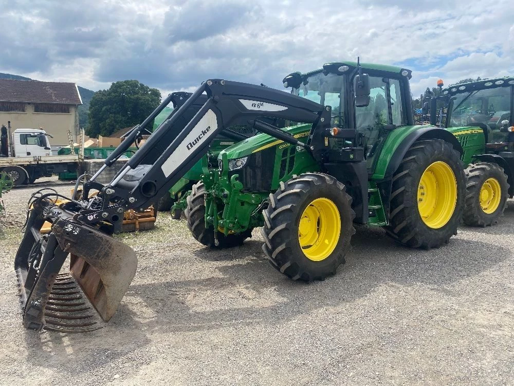 John Deere 6120M