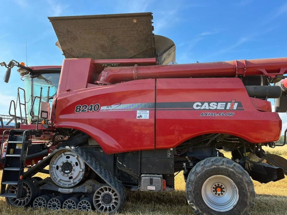 Case IH axial flow 8240