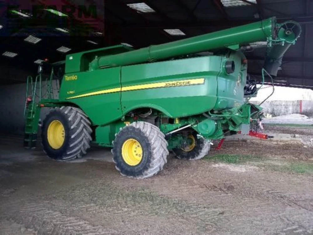 John Deere S780i