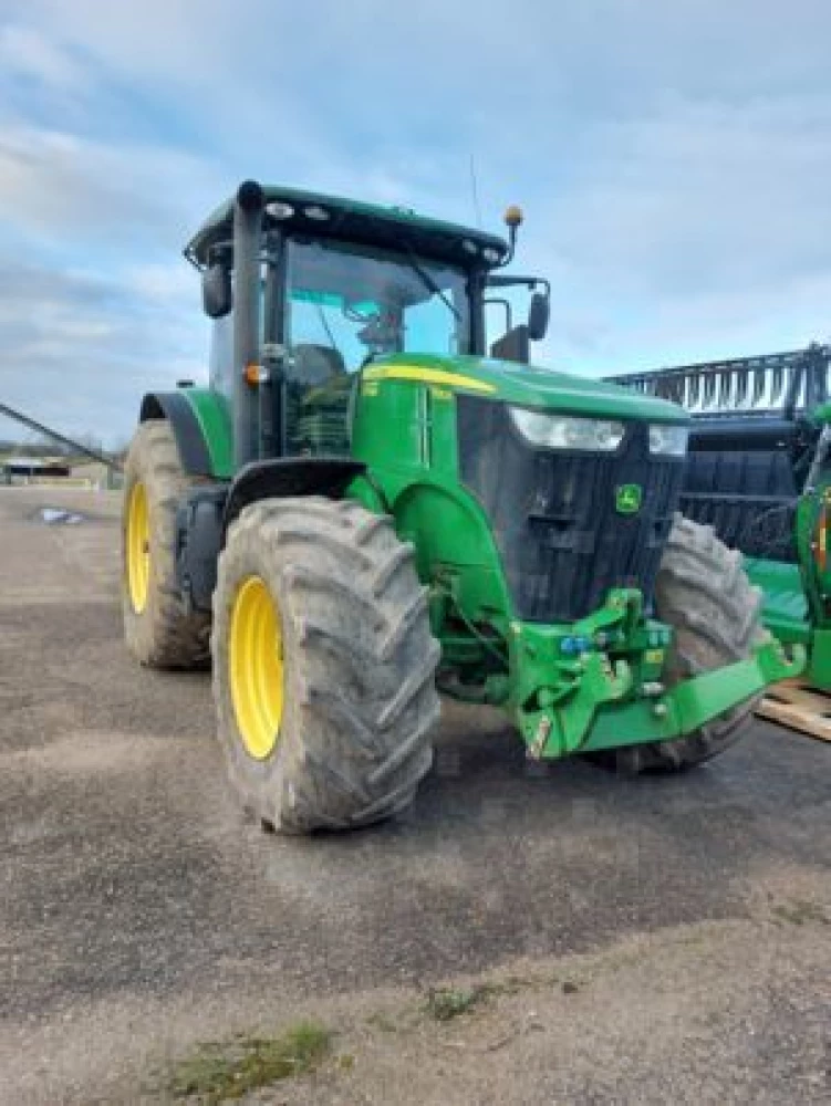 John Deere 7230R