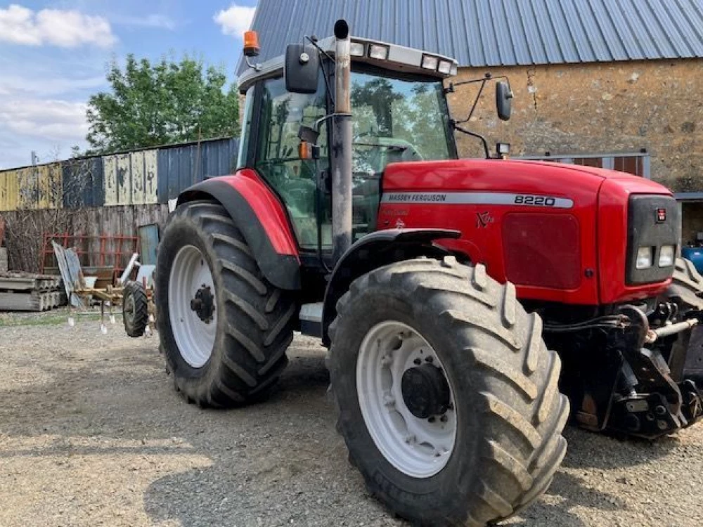 Massey Ferguson 8220 xtra