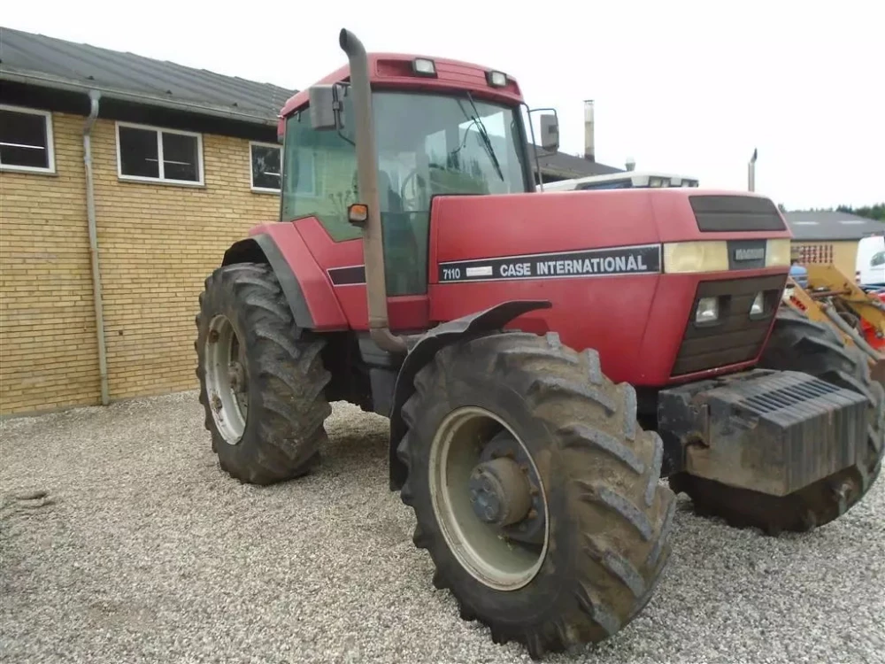 Case IH MAGNUM 7110