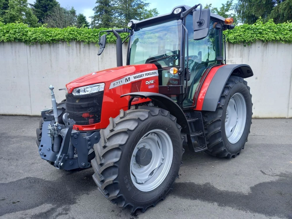 Massey Ferguson mf 5711 m