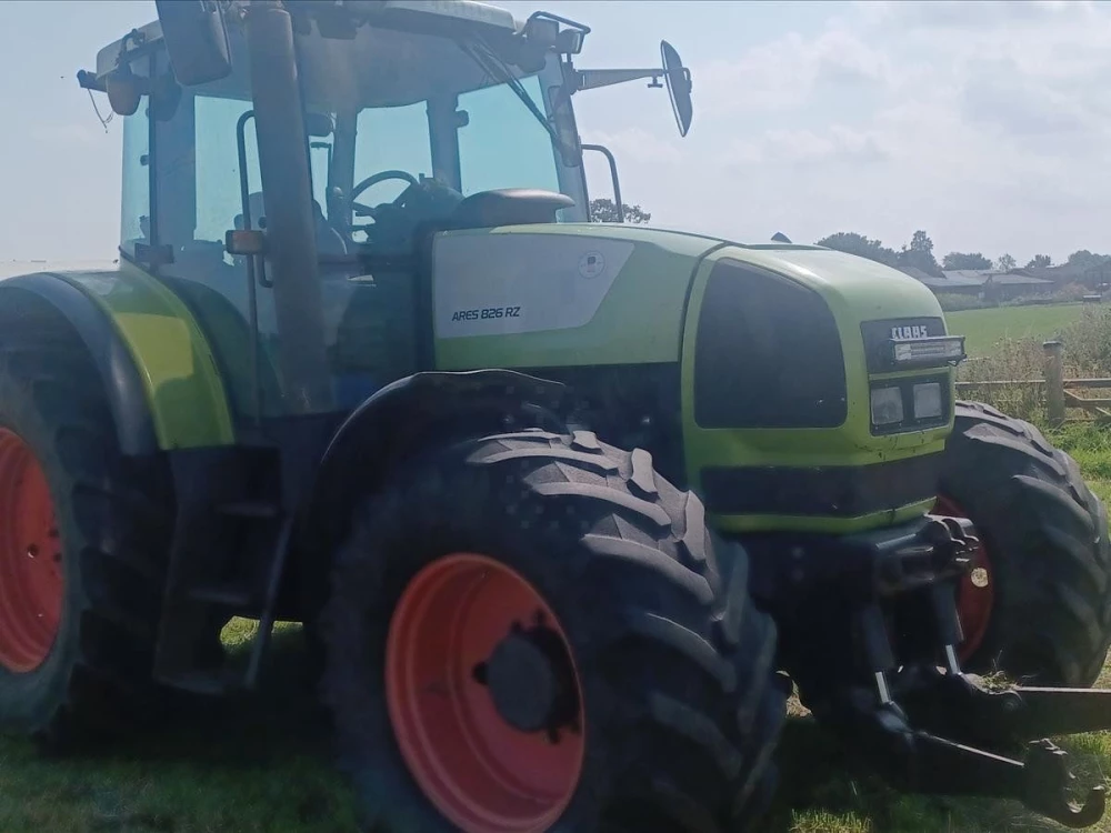 Claas ARES 826