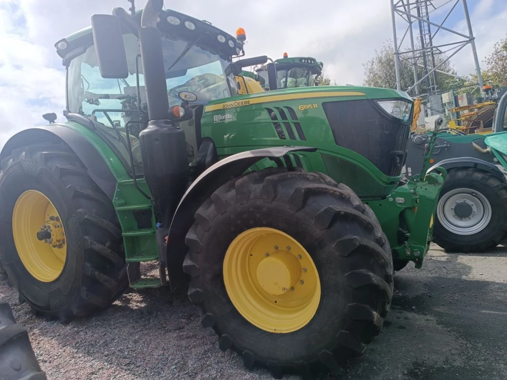 John Deere 6175R