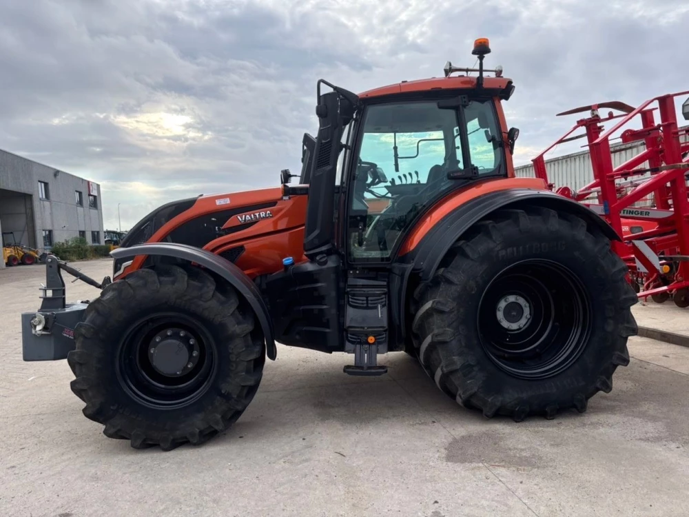 Valtra t215 active